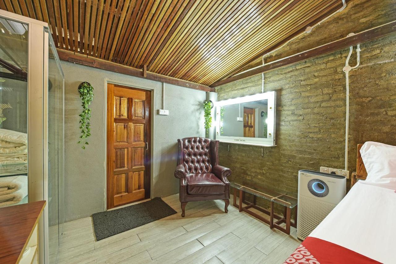 Oyo 90636 Teratak Zakiah Chalet Джерантут Екстериор снимка