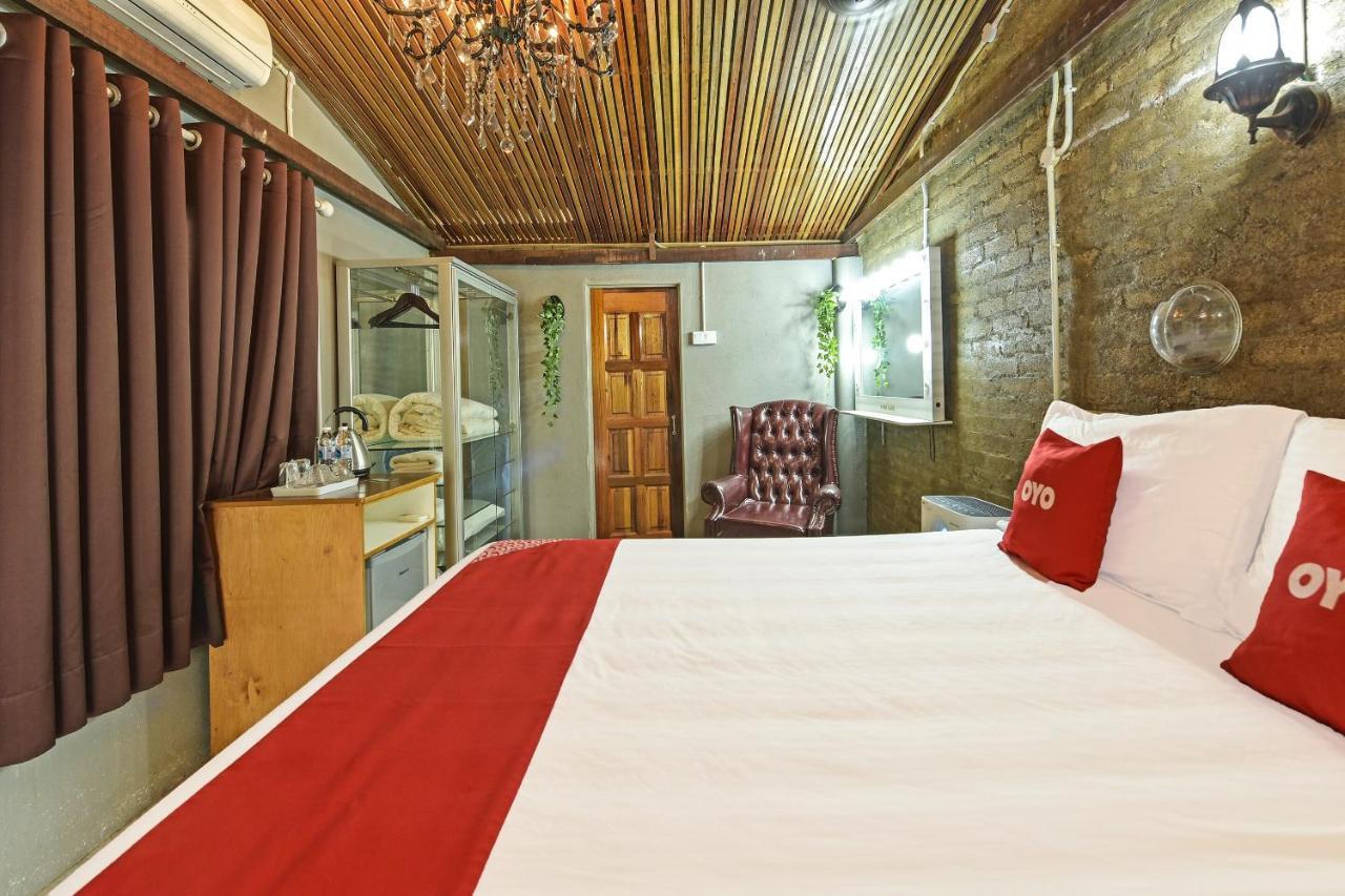 Oyo 90636 Teratak Zakiah Chalet Джерантут Екстериор снимка