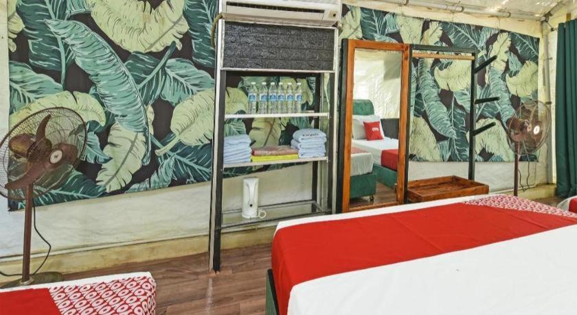 Oyo 90636 Teratak Zakiah Chalet Джерантут Екстериор снимка